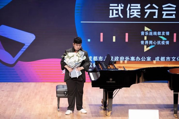 活动报道 | “科技助力，跨越时空”，小鹿纯子携手刘明康共享中日音乐盛宴